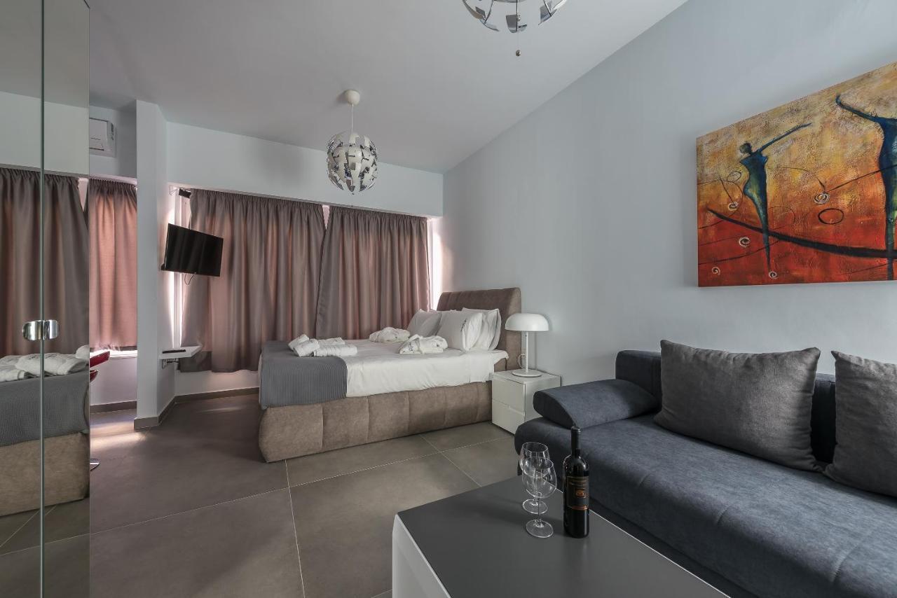 Iguana Gold Luxury Suites 1Min From Ermou Str เอเธนส์ ภายนอก รูปภาพ