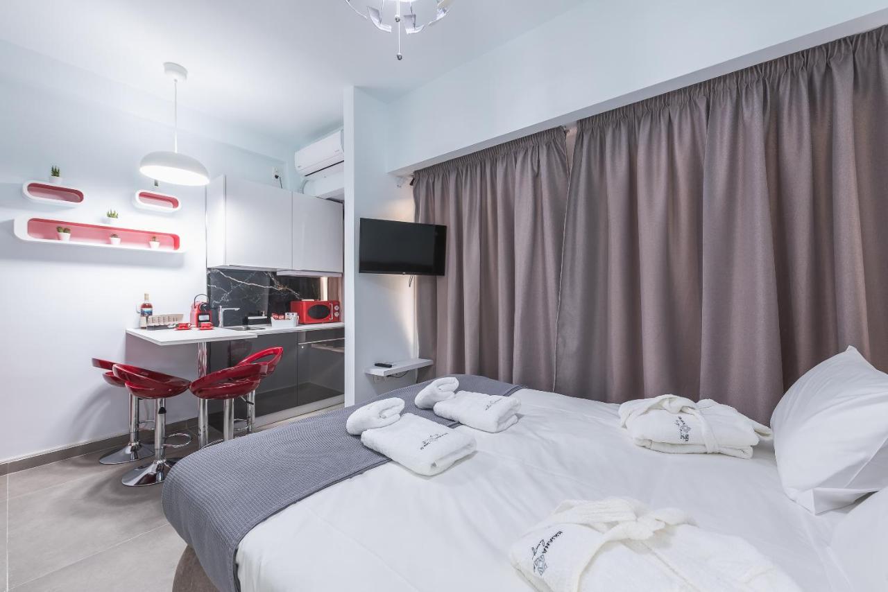 Iguana Gold Luxury Suites 1Min From Ermou Str เอเธนส์ ภายนอก รูปภาพ
