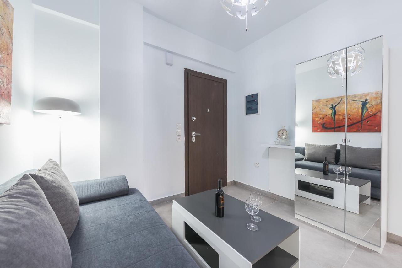Iguana Gold Luxury Suites 1Min From Ermou Str เอเธนส์ ภายนอก รูปภาพ