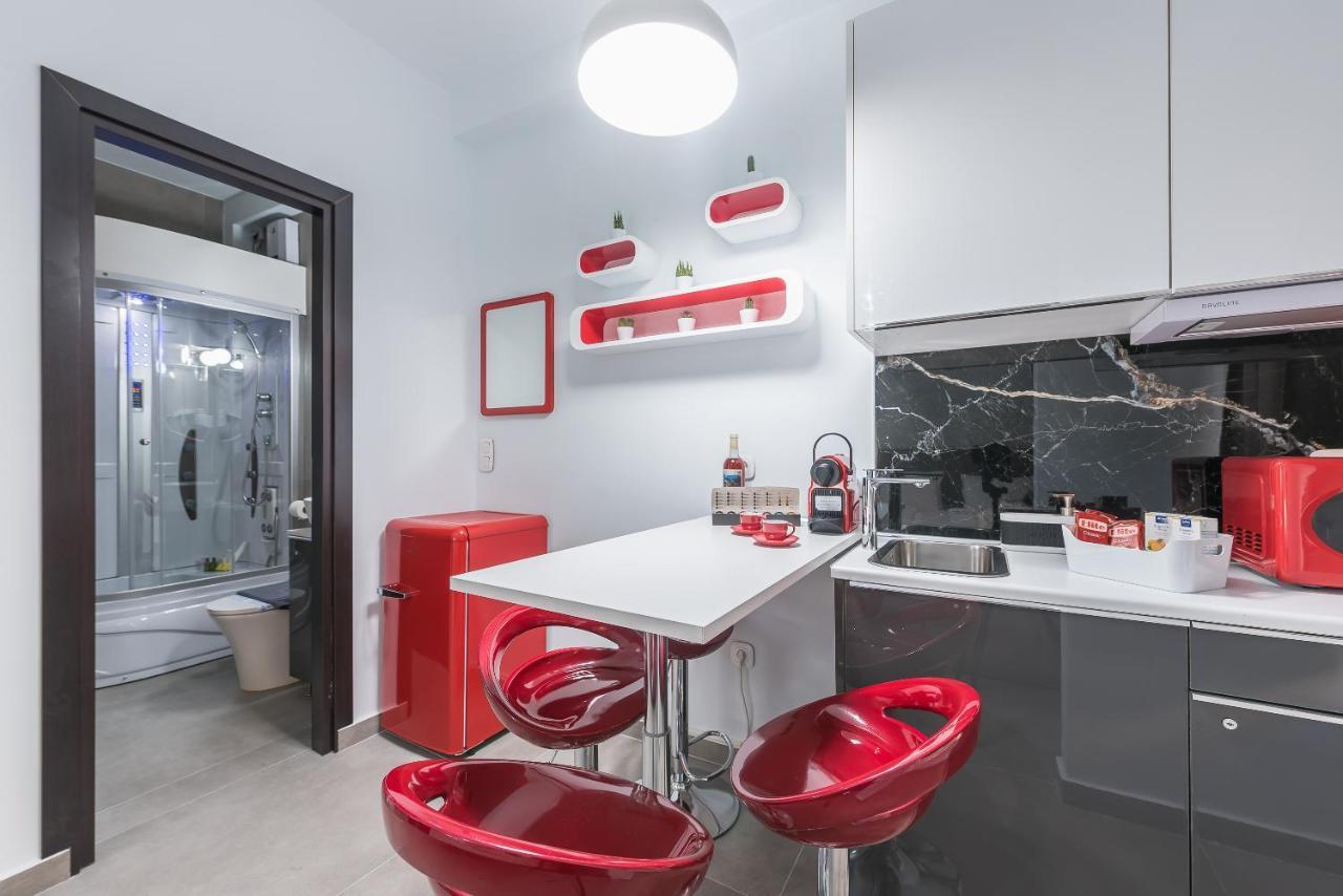 Iguana Gold Luxury Suites 1Min From Ermou Str เอเธนส์ ภายนอก รูปภาพ