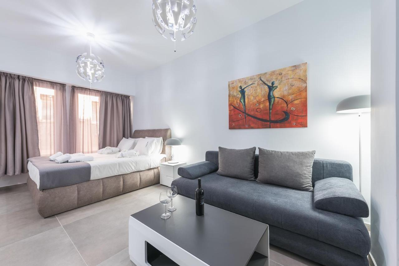 Iguana Gold Luxury Suites 1Min From Ermou Str เอเธนส์ ภายนอก รูปภาพ